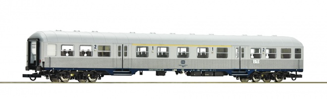 Commuter train car 1st/2nd class<br /><a href='images/pictures/Roco/Roco-64660.jpg' target='_blank'>Full size image</a>